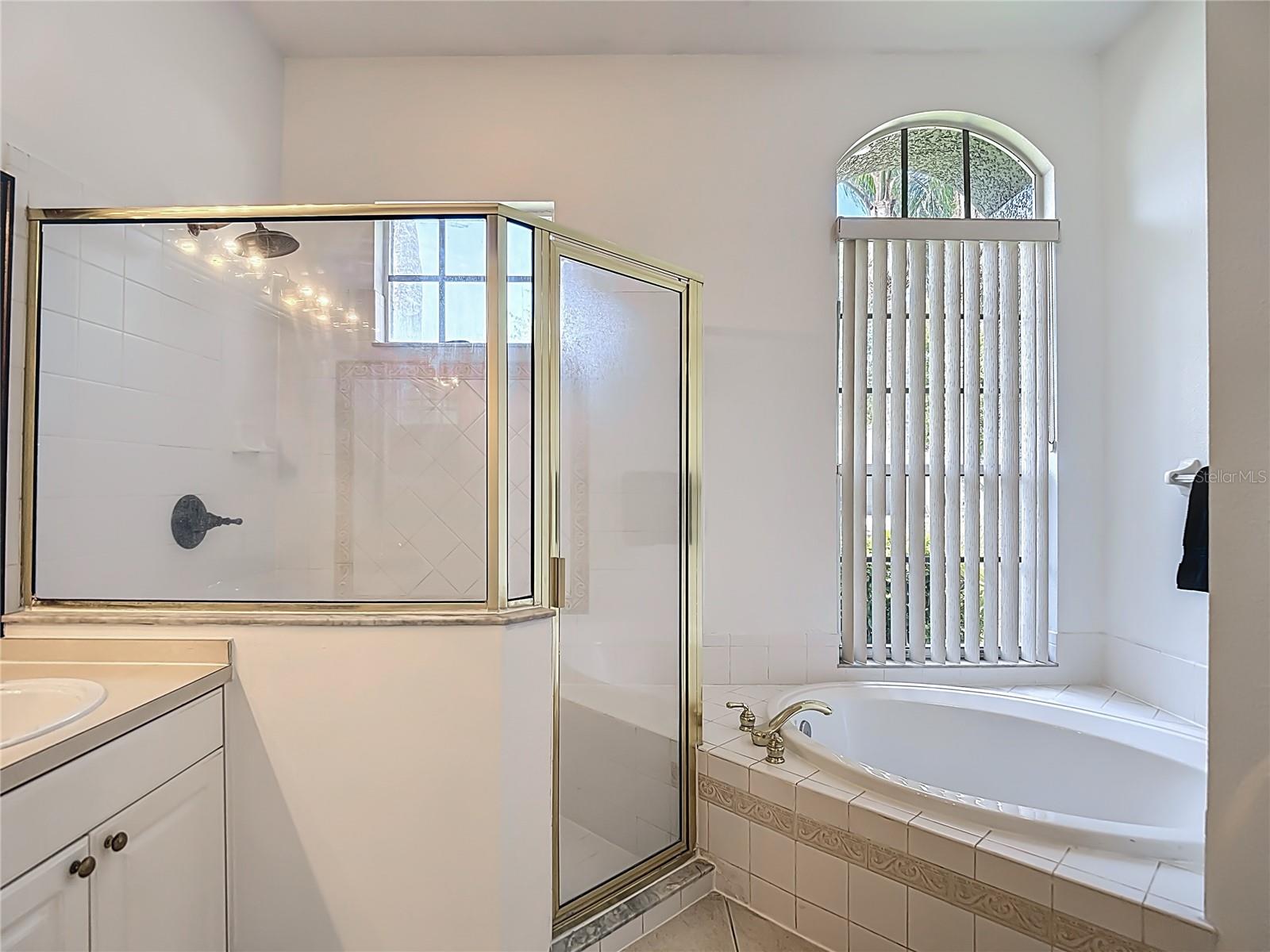 WEST HAMPTON - Residential