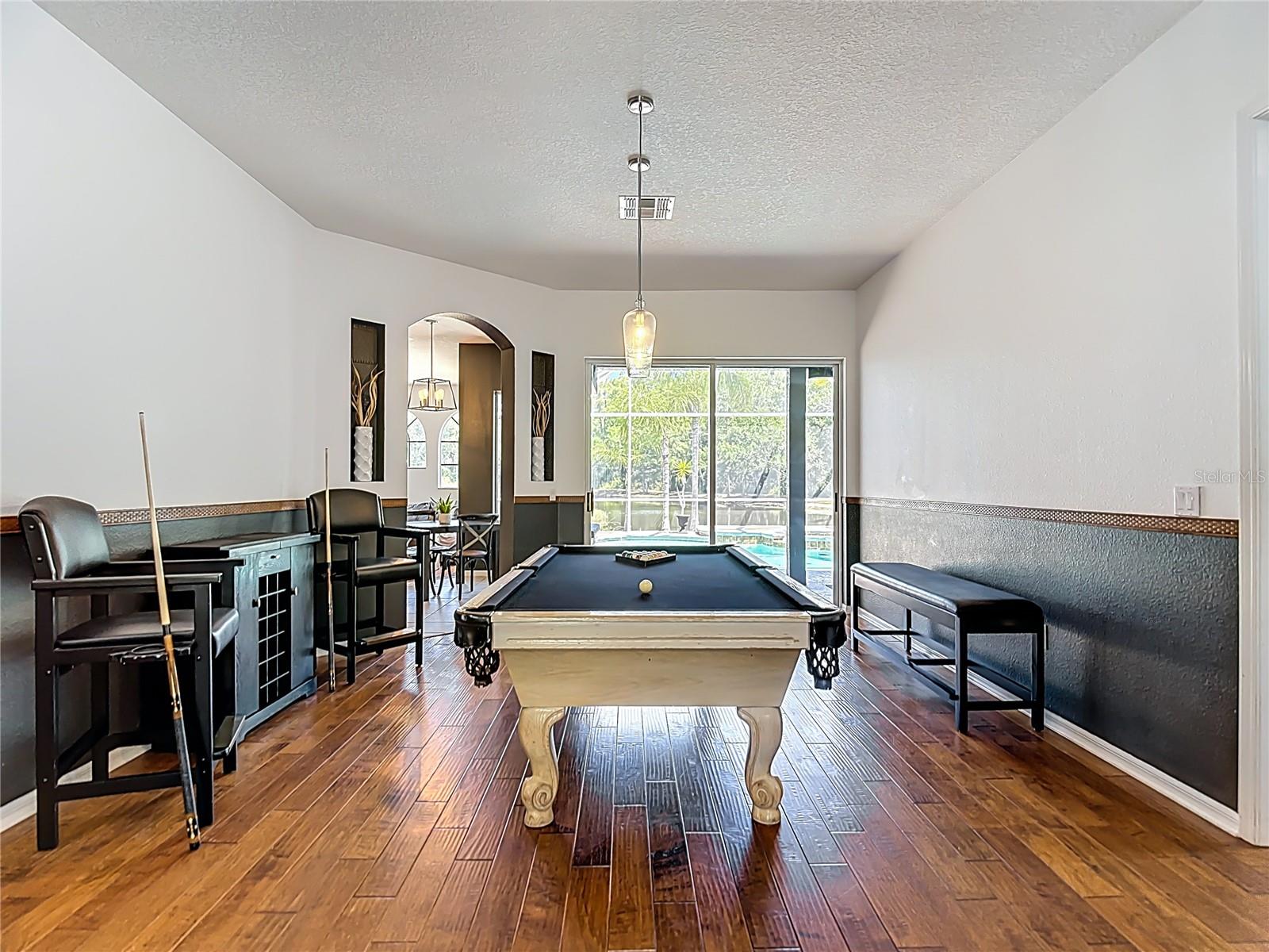 WEST HAMPTON - Residential