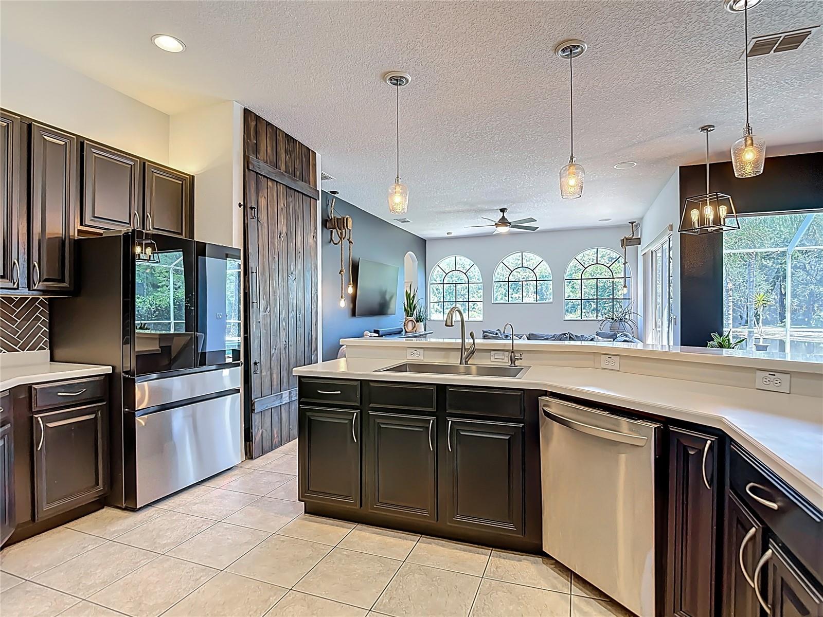 WEST HAMPTON - Residential