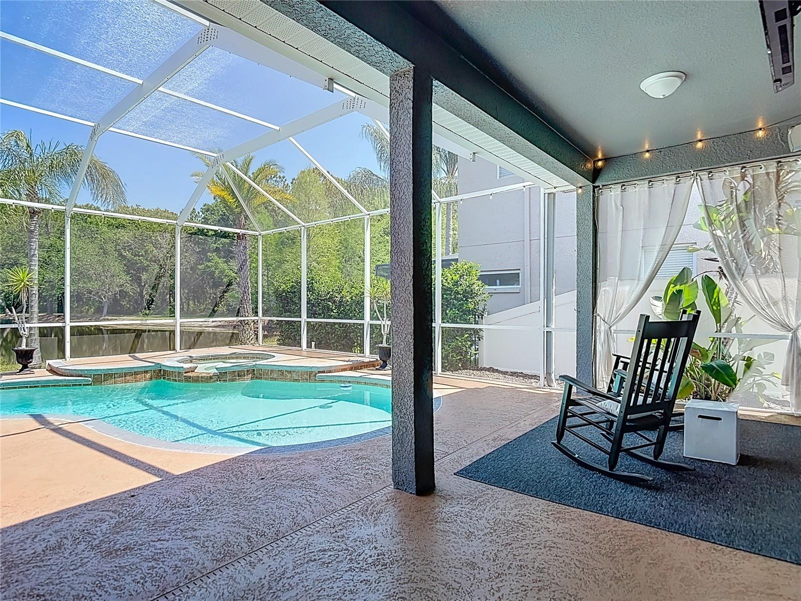 WEST HAMPTON - Residential