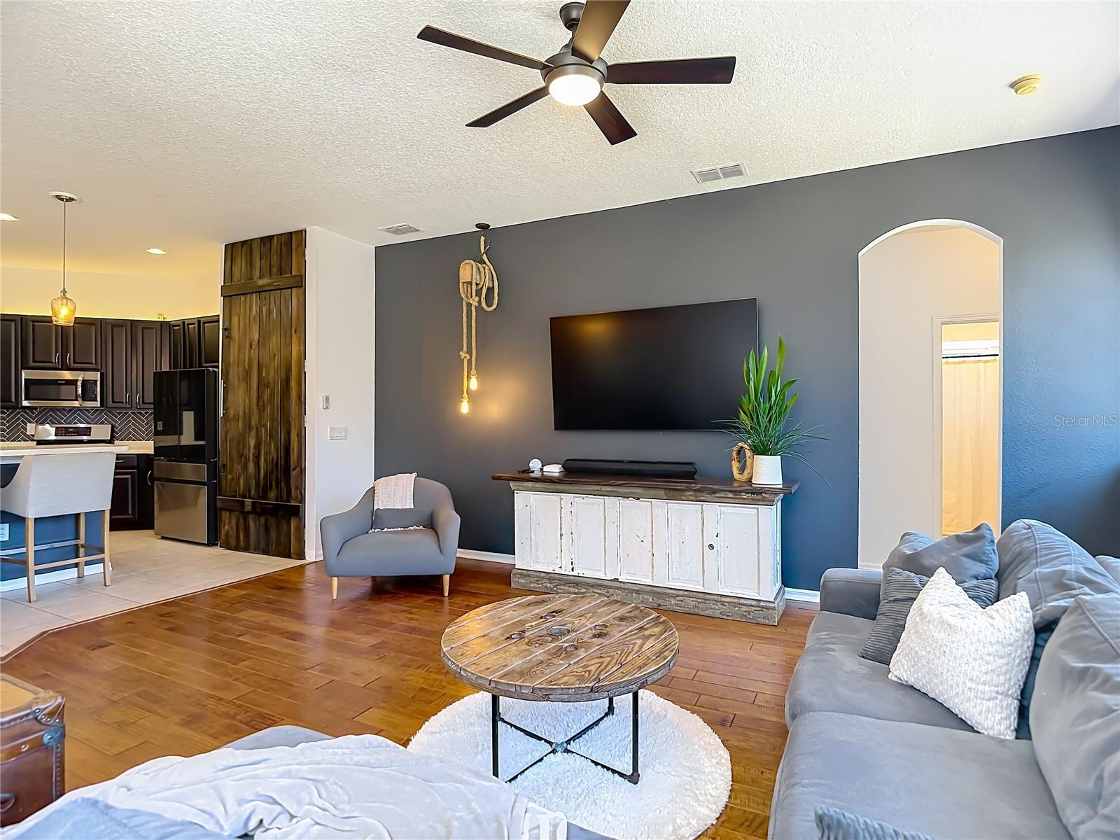 WEST HAMPTON - Residential