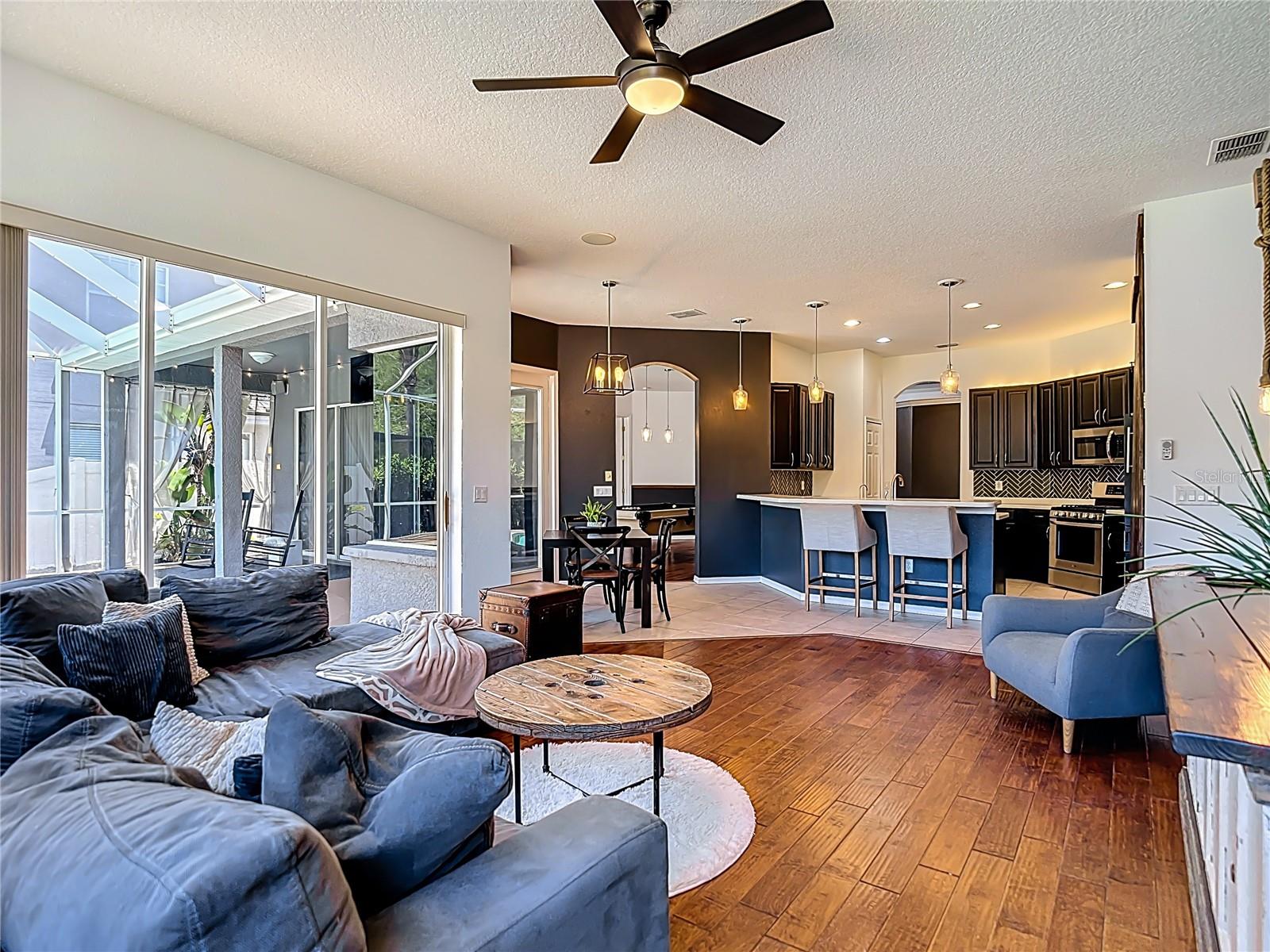 WEST HAMPTON - Residential