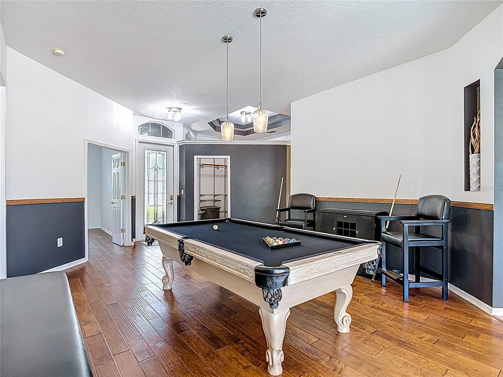 WEST HAMPTON - Residential