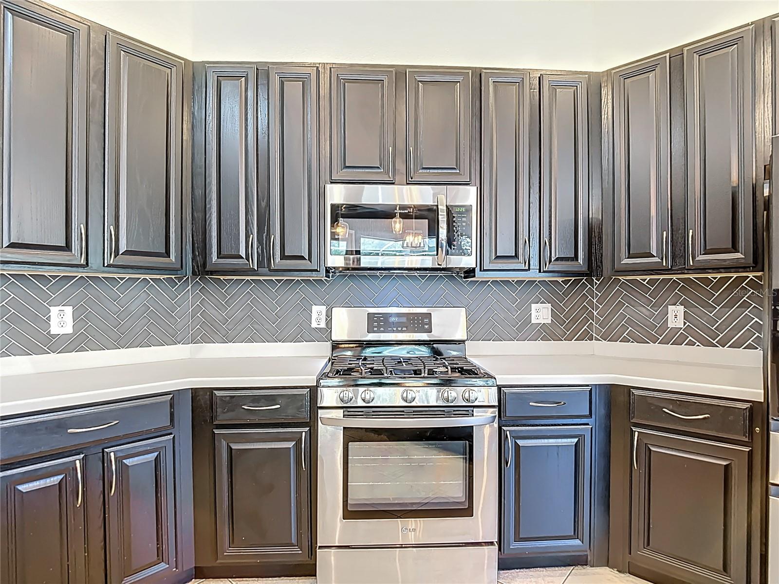 WEST HAMPTON - Residential