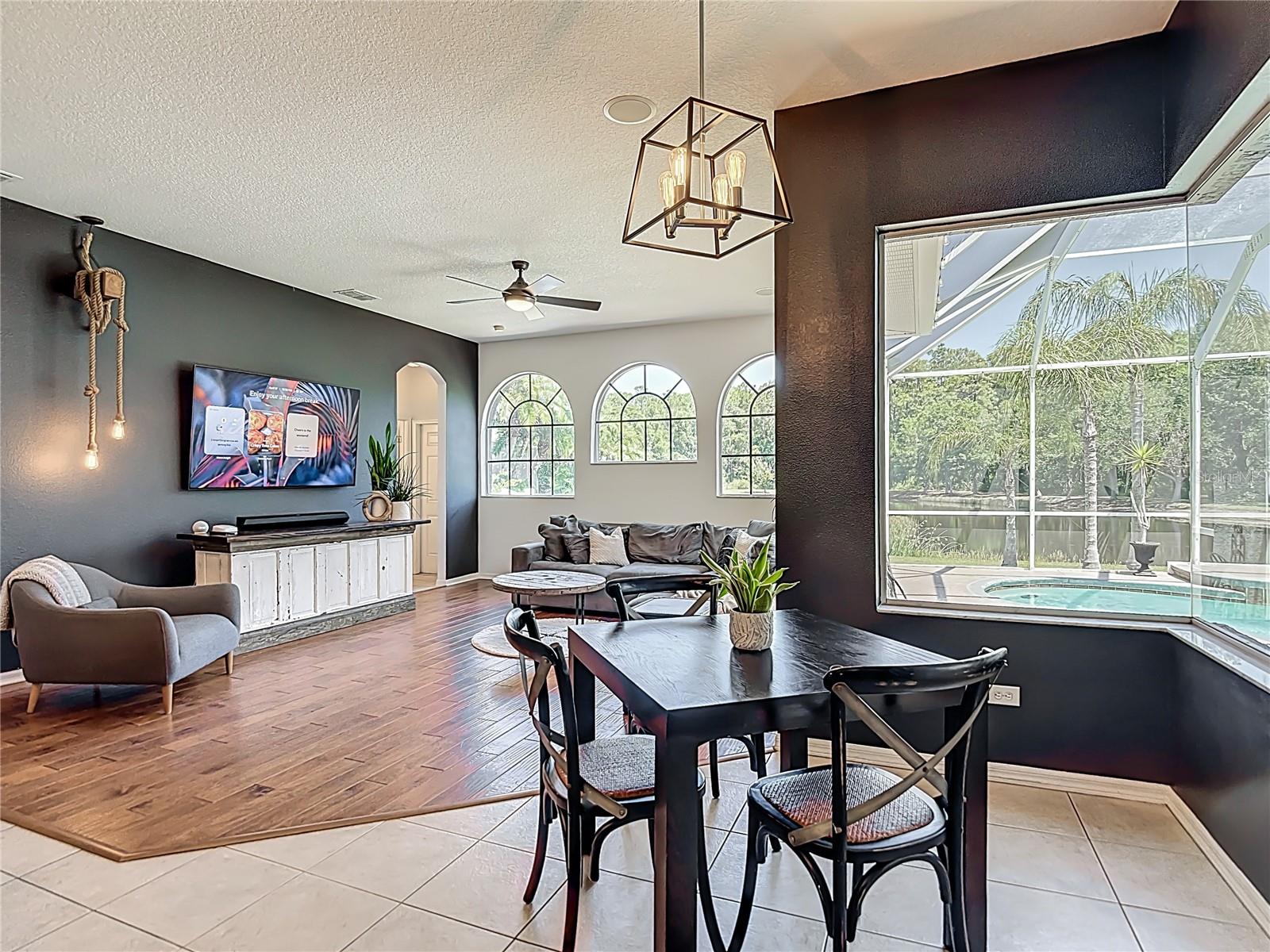 WEST HAMPTON - Residential