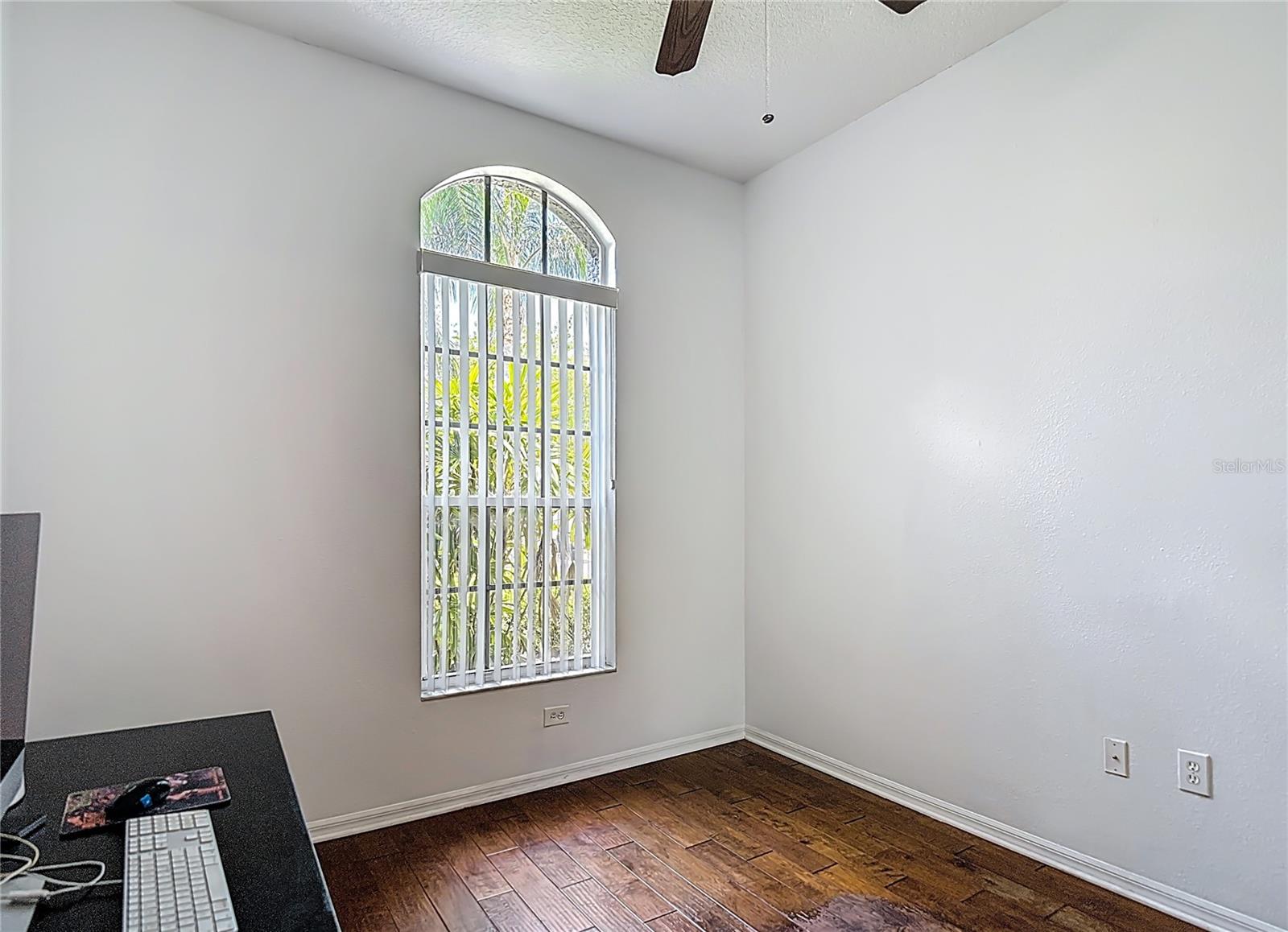 WEST HAMPTON - Residential