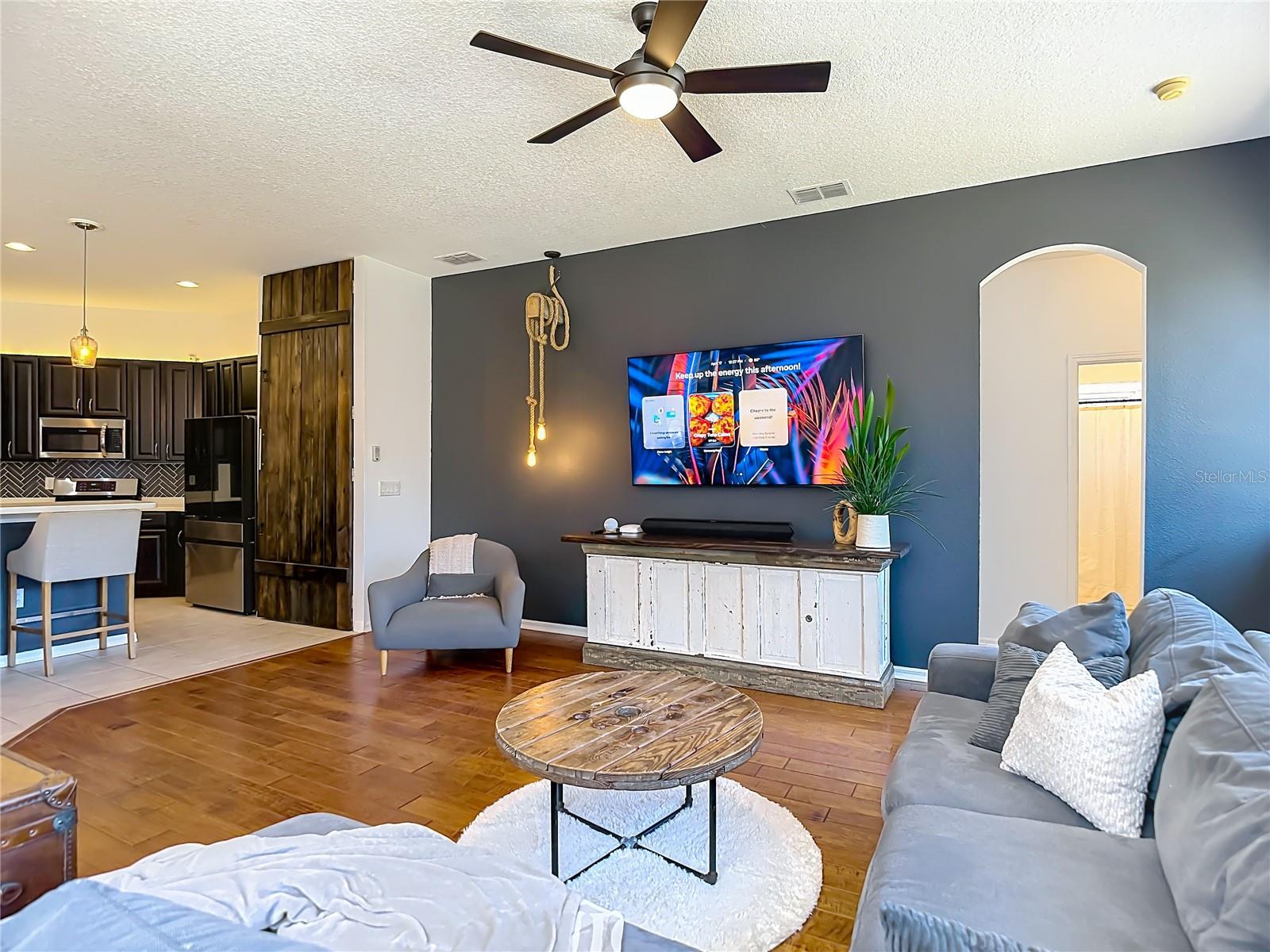 WEST HAMPTON - Residential