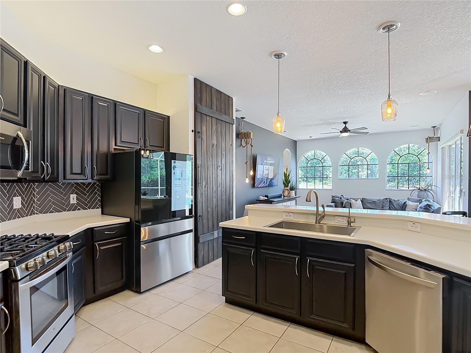 WEST HAMPTON - Residential