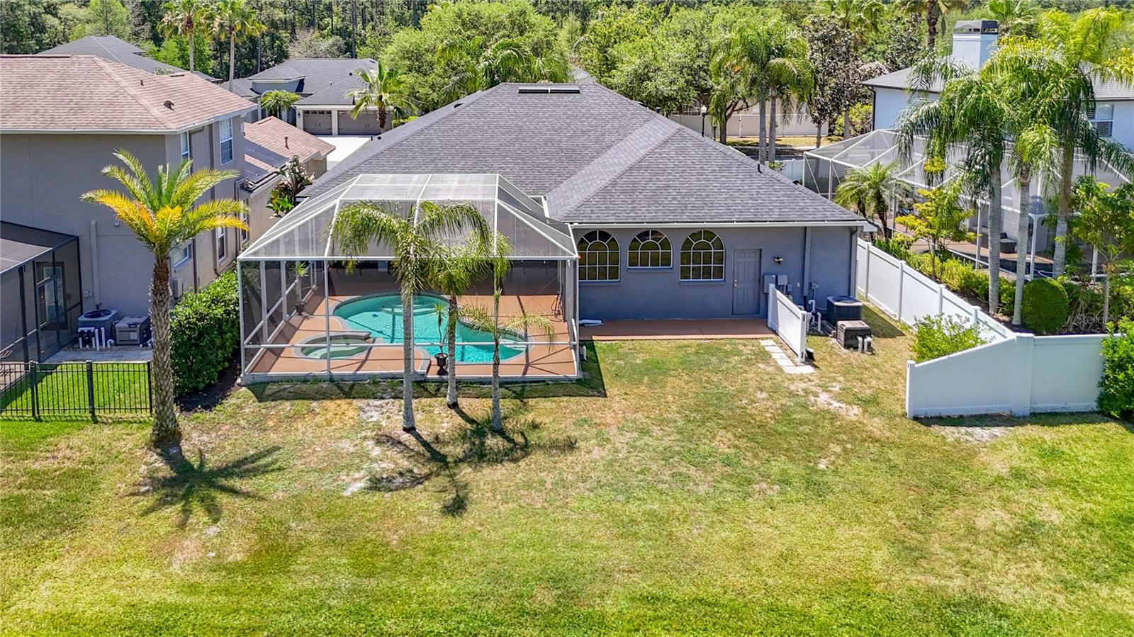 WEST HAMPTON - Residential