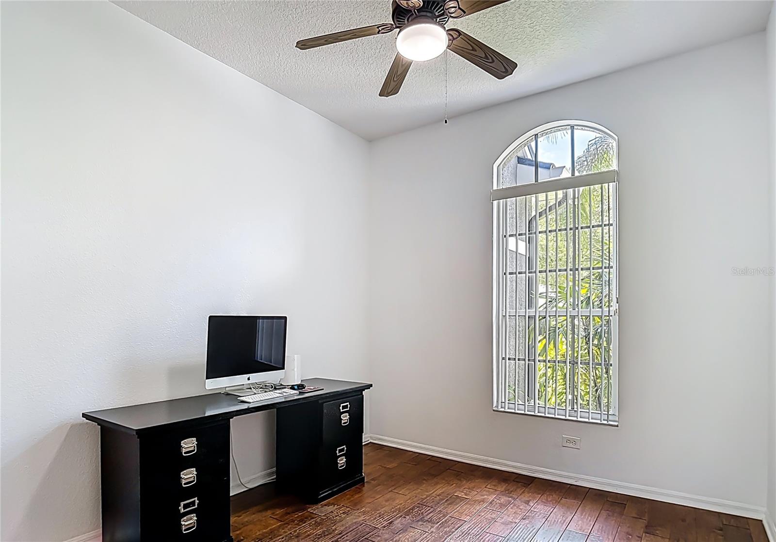 WEST HAMPTON - Residential