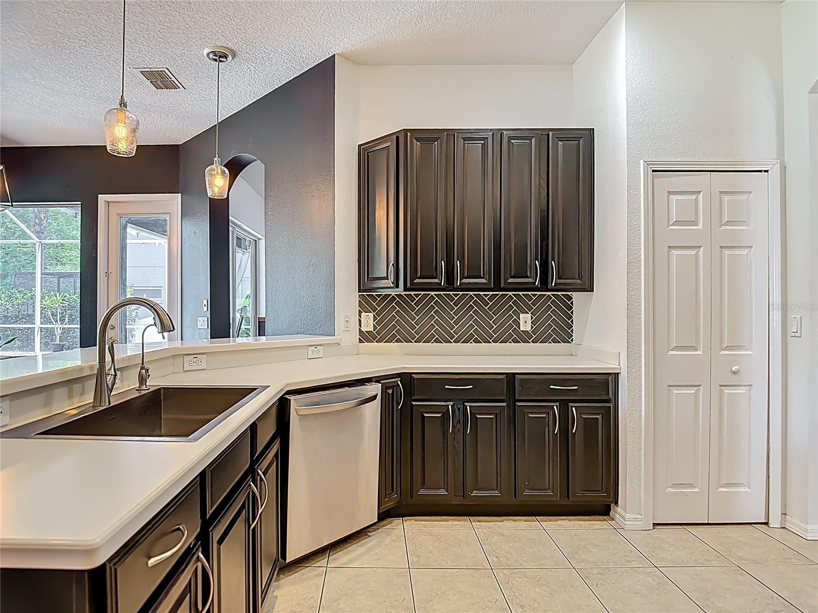 WEST HAMPTON - Residential