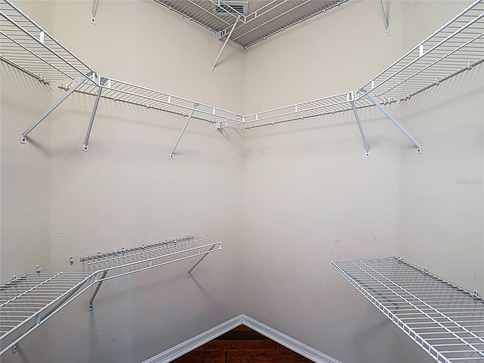 WEST HAMPTON - Residential