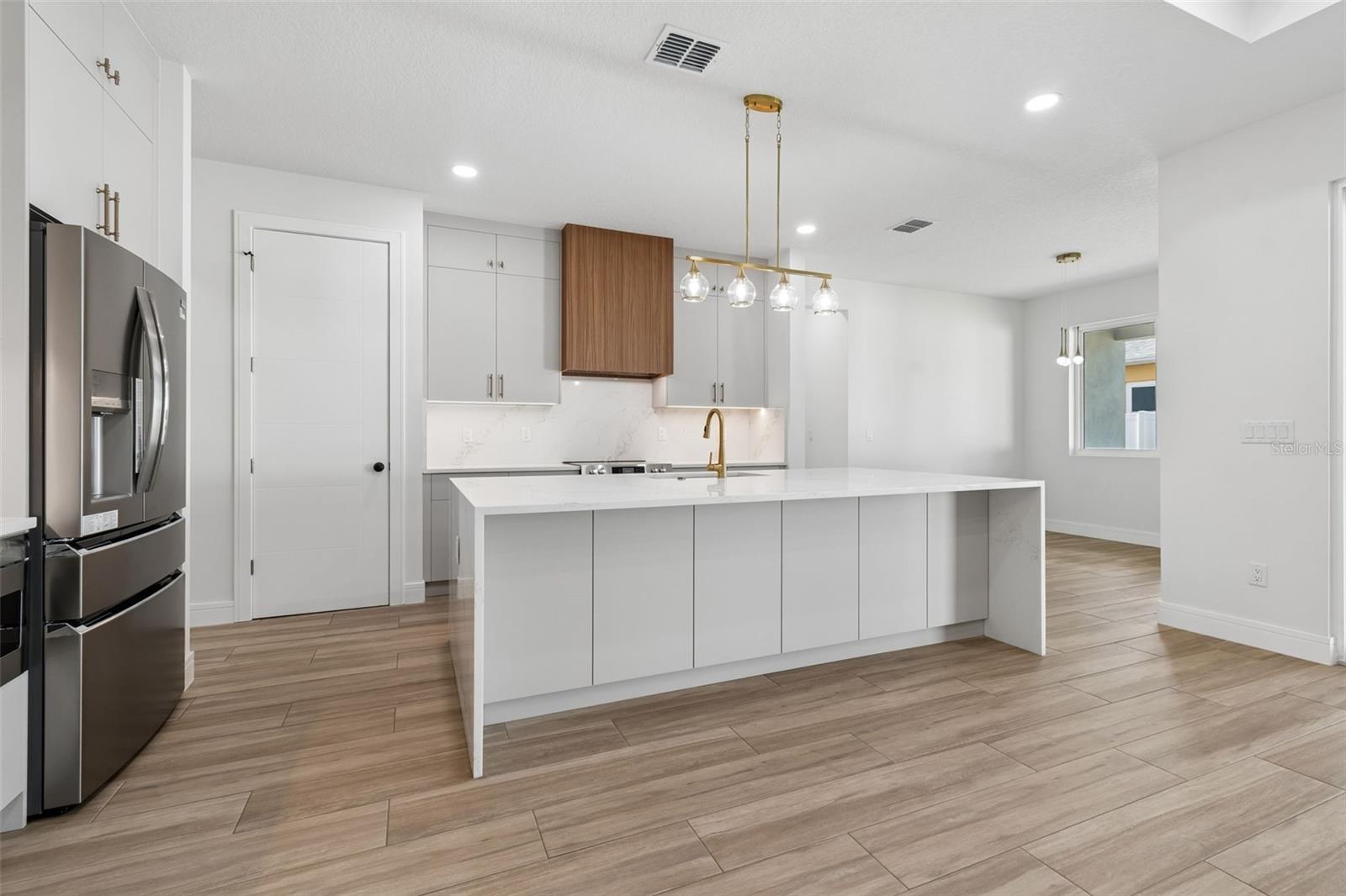 WELLSWOOD ESTATES UNIT 2 - Residential