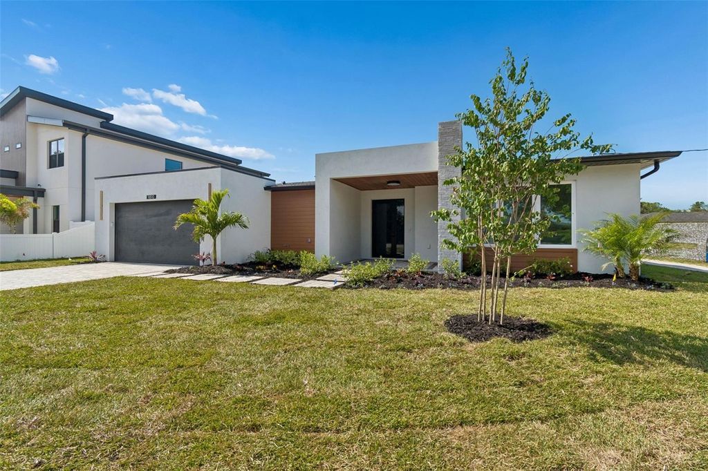 Photo of 1810 W Erna Drive, Tampa, FL 33603 (MLS # TB8490430)