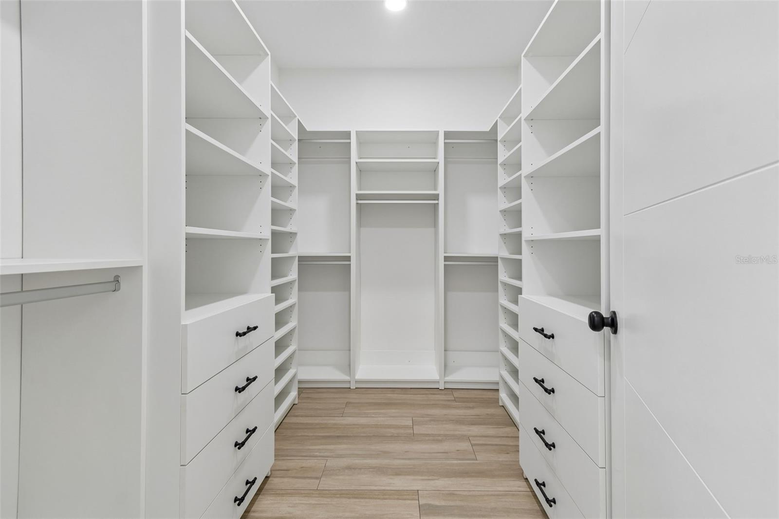 WELLSWOOD ESTATES UNIT 2 - Residential