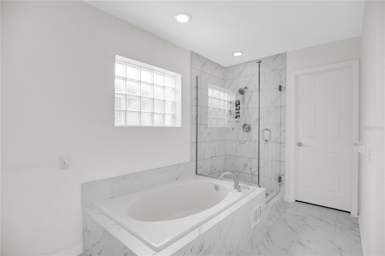 COLONY COVE - Residential