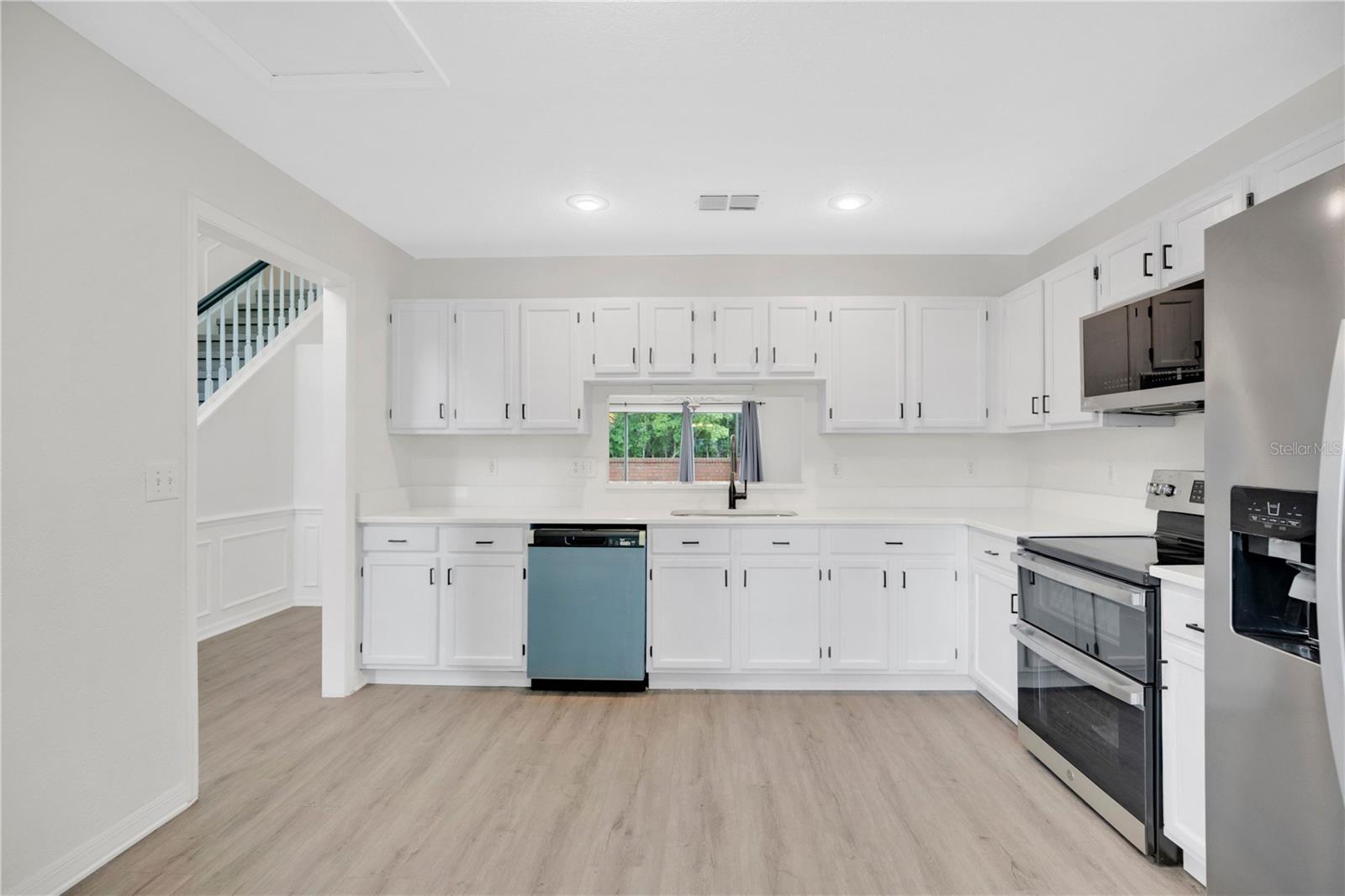 COLONY COVE - Residential