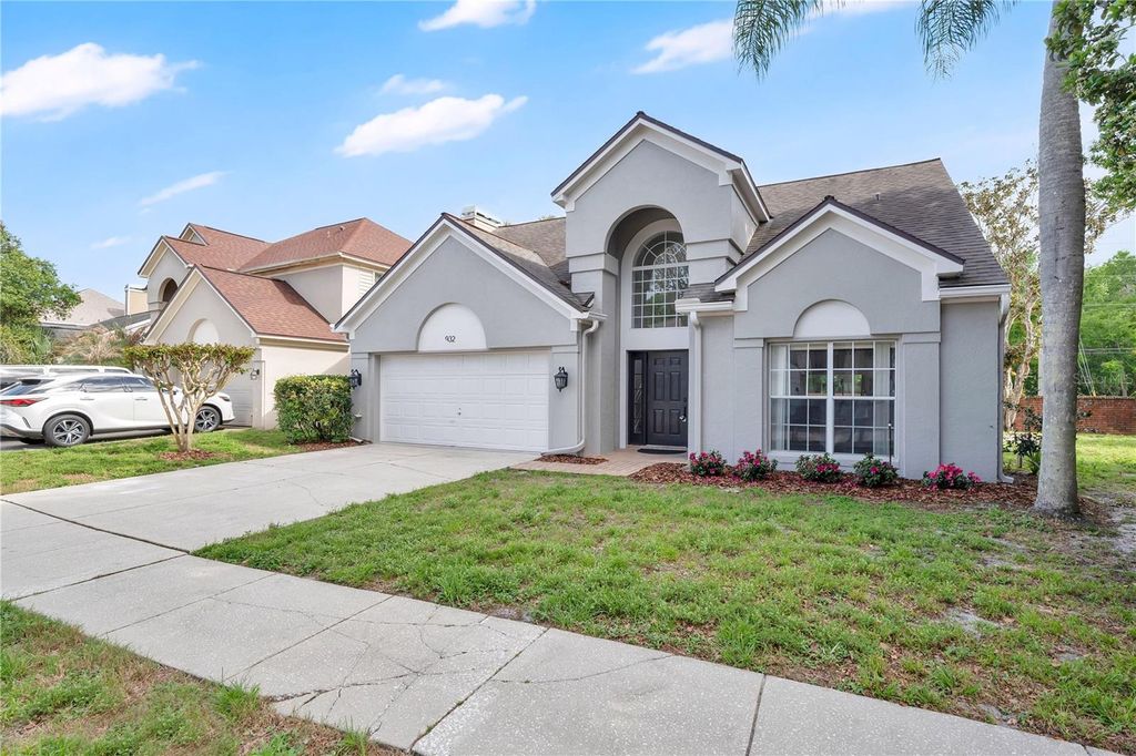 Photo of 932 W Charing Cross Circle, Lake Mary, FL 32746 (MLS # O6395342)