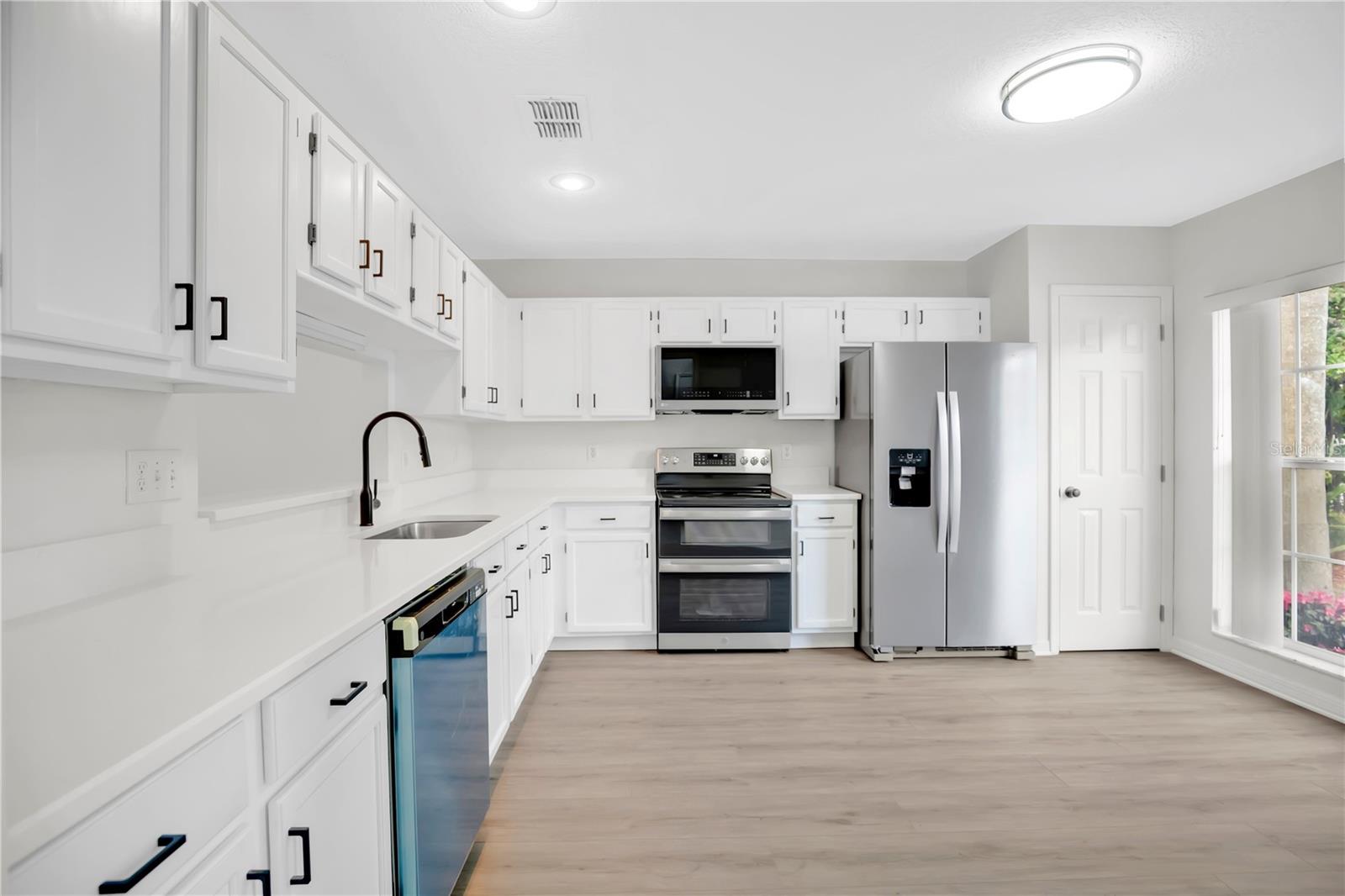 COLONY COVE - Residential