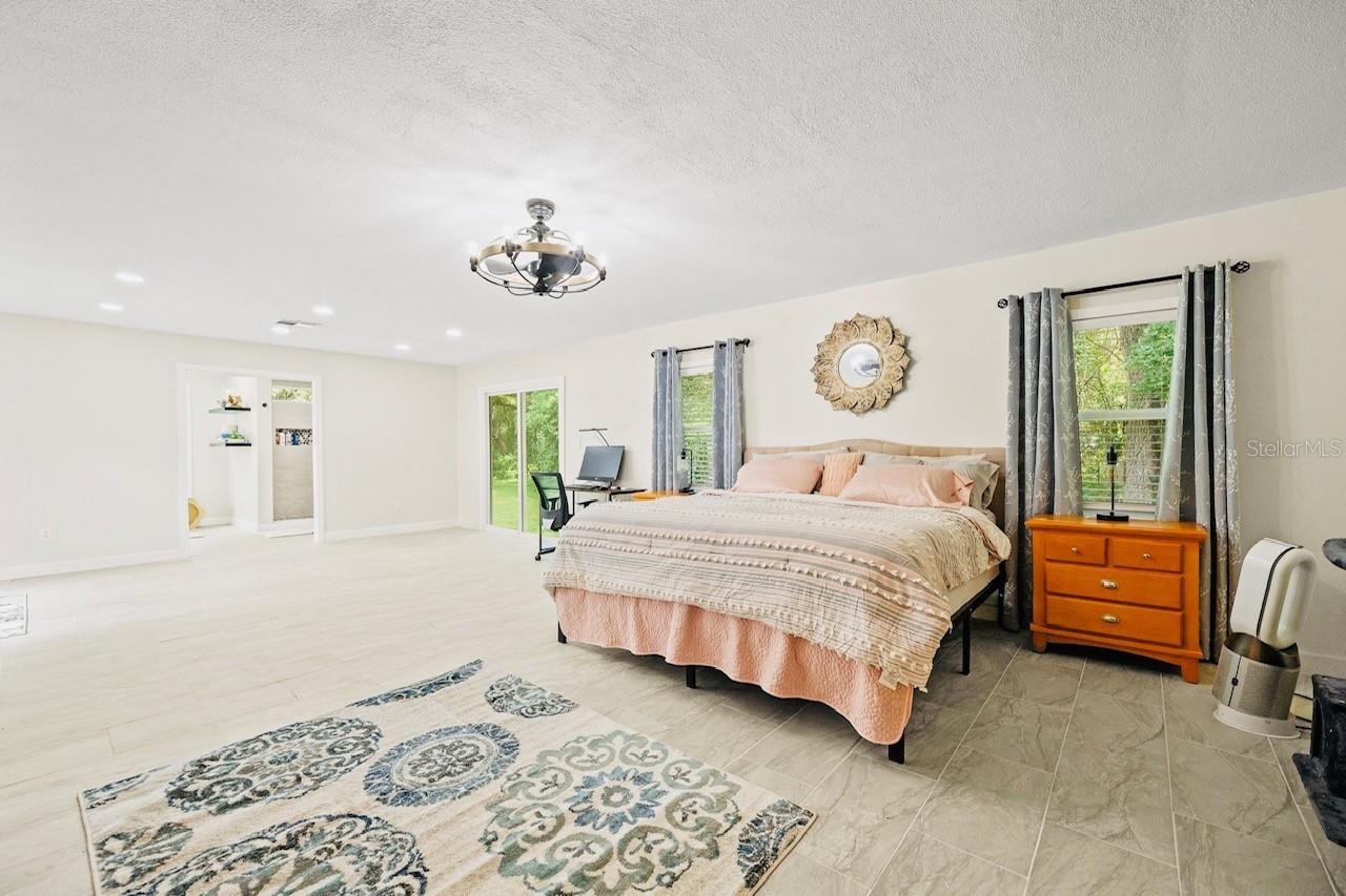 HICKORY HOLLOW UNREC - Residential