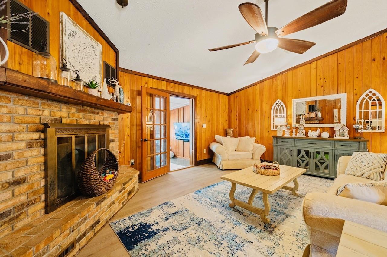 HICKORY HOLLOW UNREC - Residential