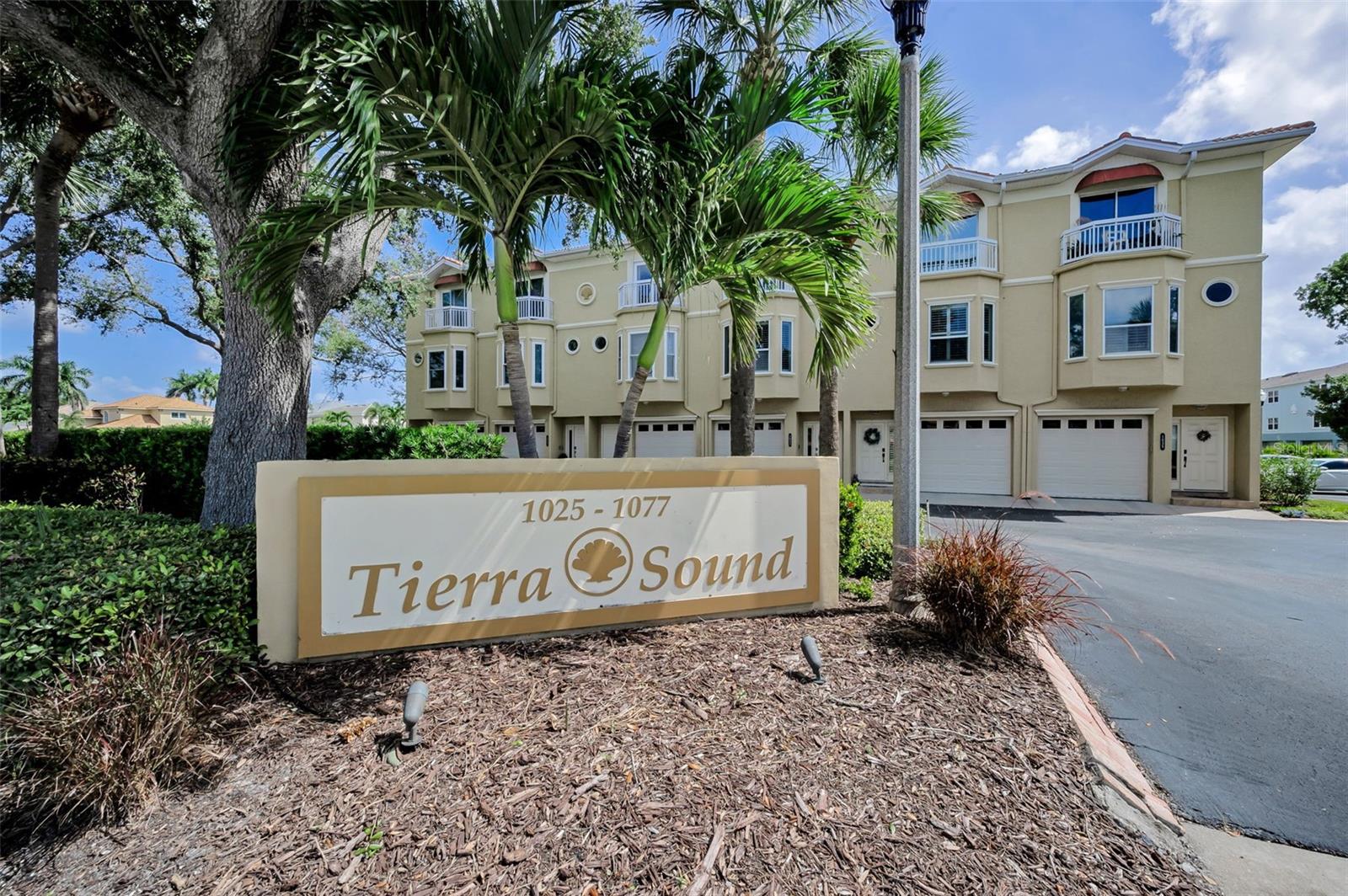 TIERRA SOUND TWNHMS - Residential
