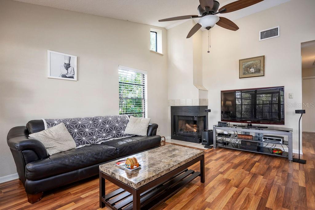 LAKE ROSE POINTE - Residential