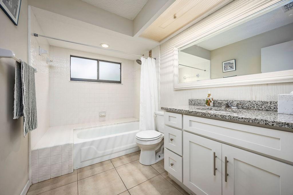 LAKE ROSE POINTE - Residential