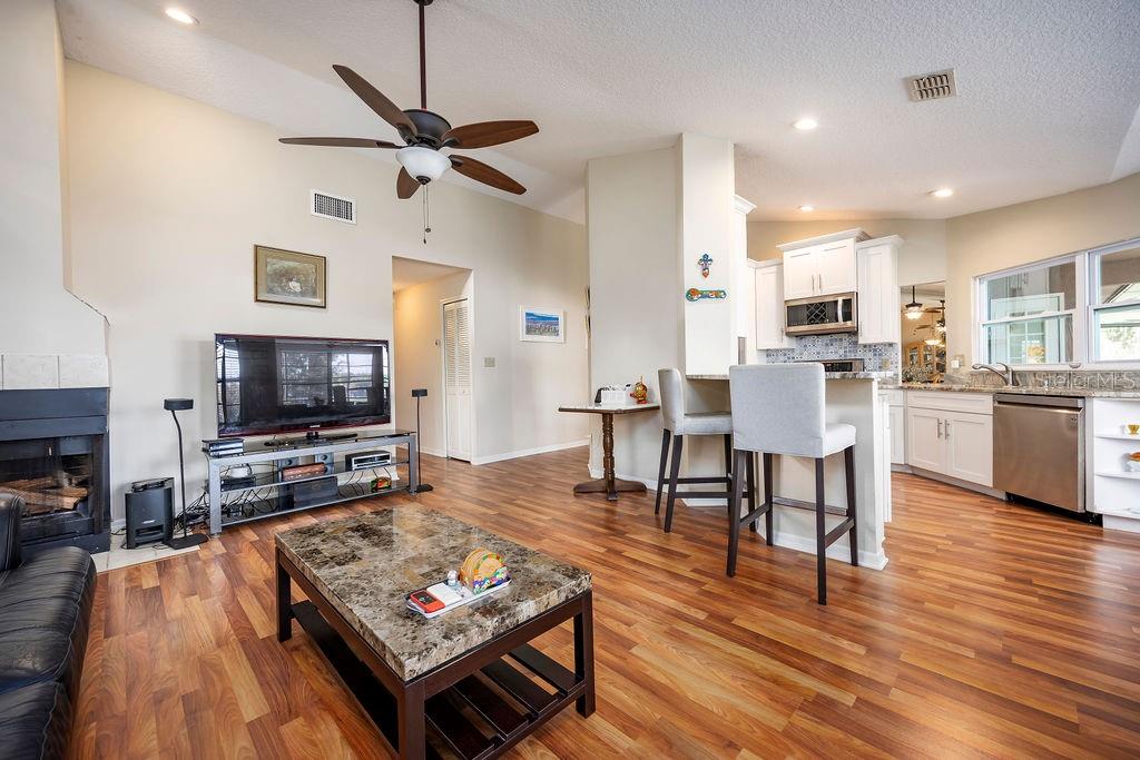 LAKE ROSE POINTE - Residential