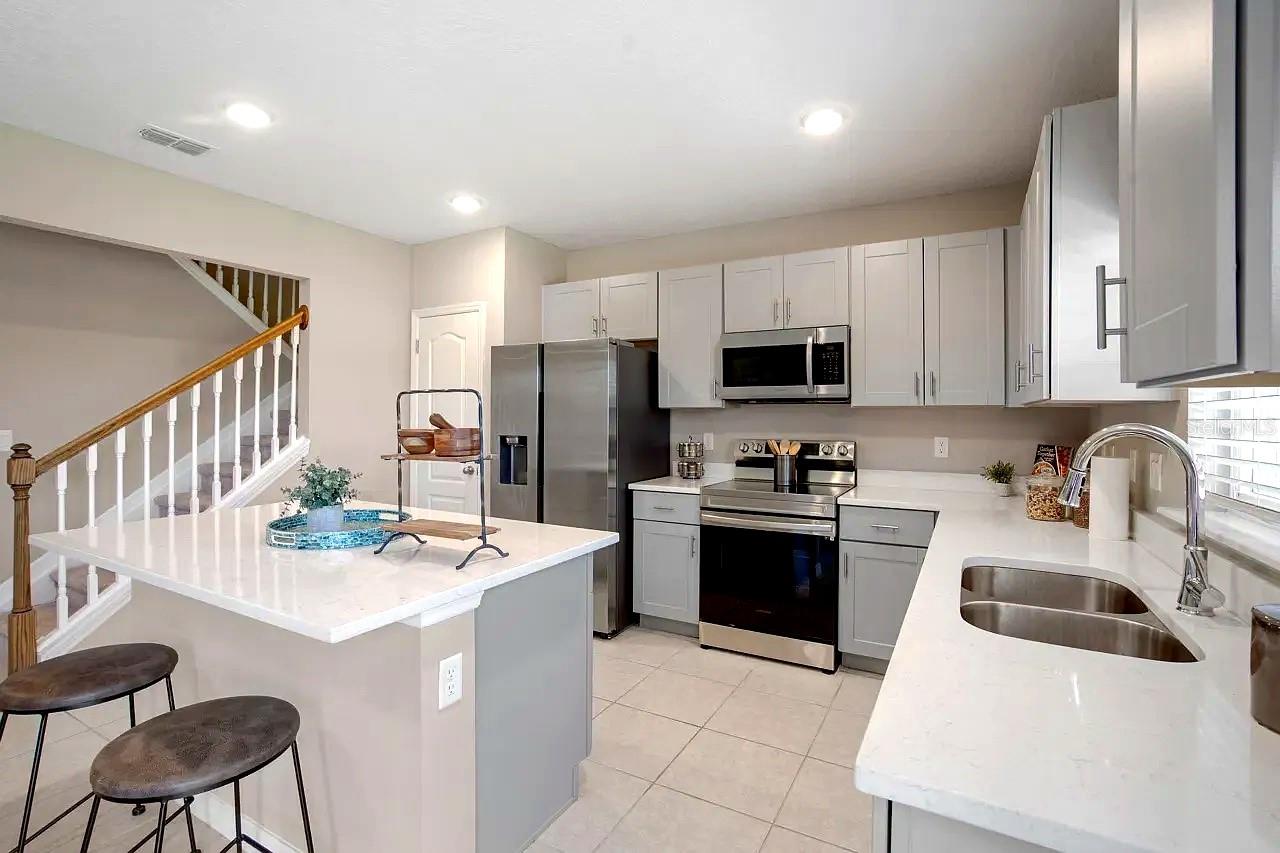 POINCIANA NBRHD 02 VILLAGE 08 - Residential Lease