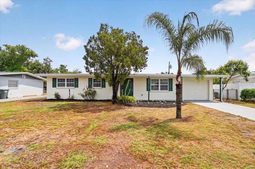 Photo of 2019 24th Avenue W, Bradenton, FL 34205 (MLS # TB8526829)