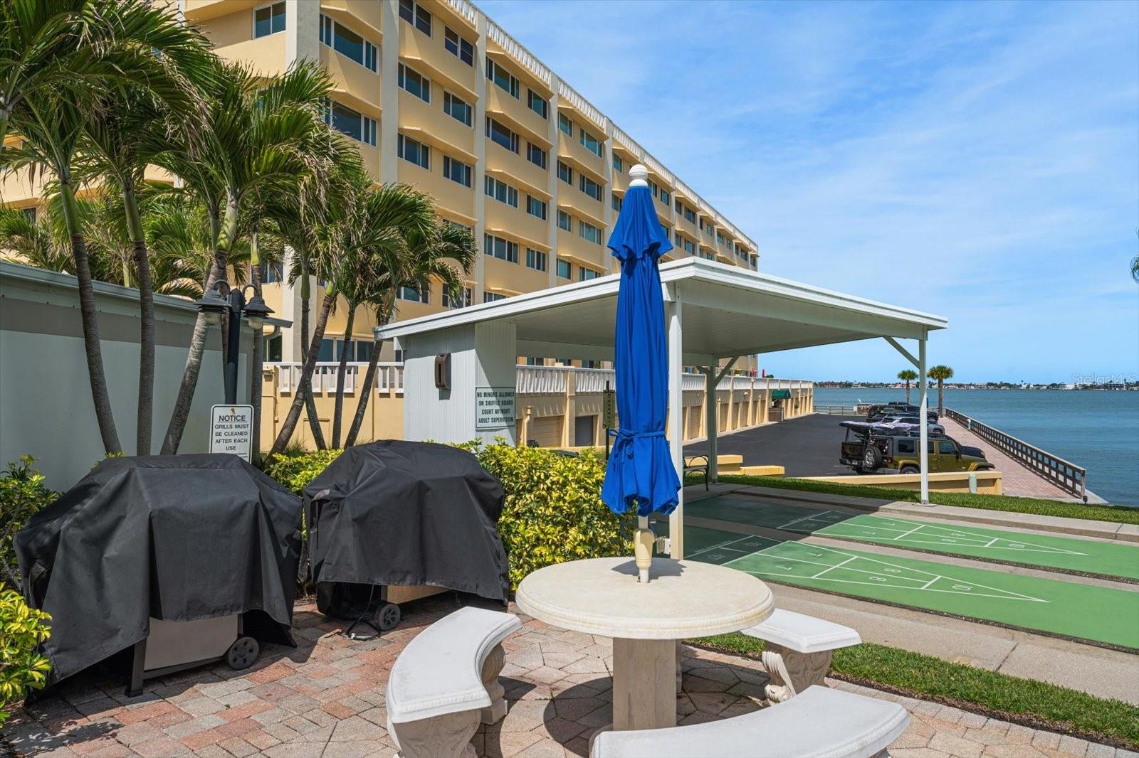 HARBOUR CLUB CONDO 3 - Residential