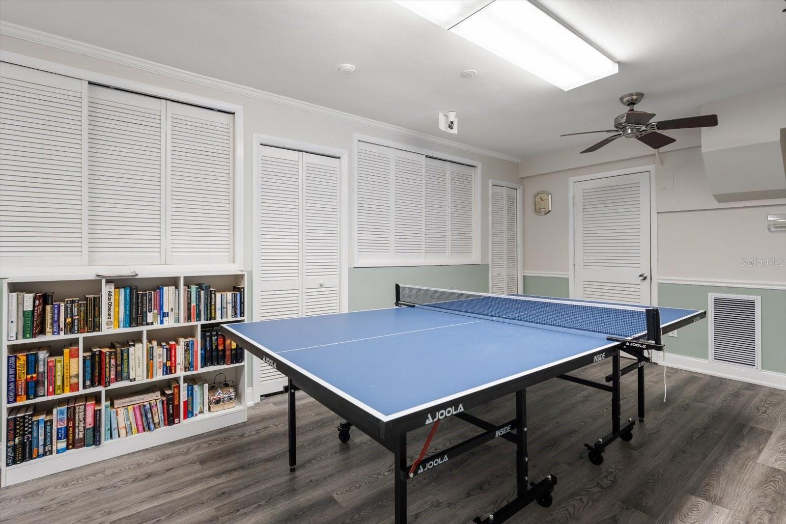 HARBOUR CLUB CONDO 3 - Residential