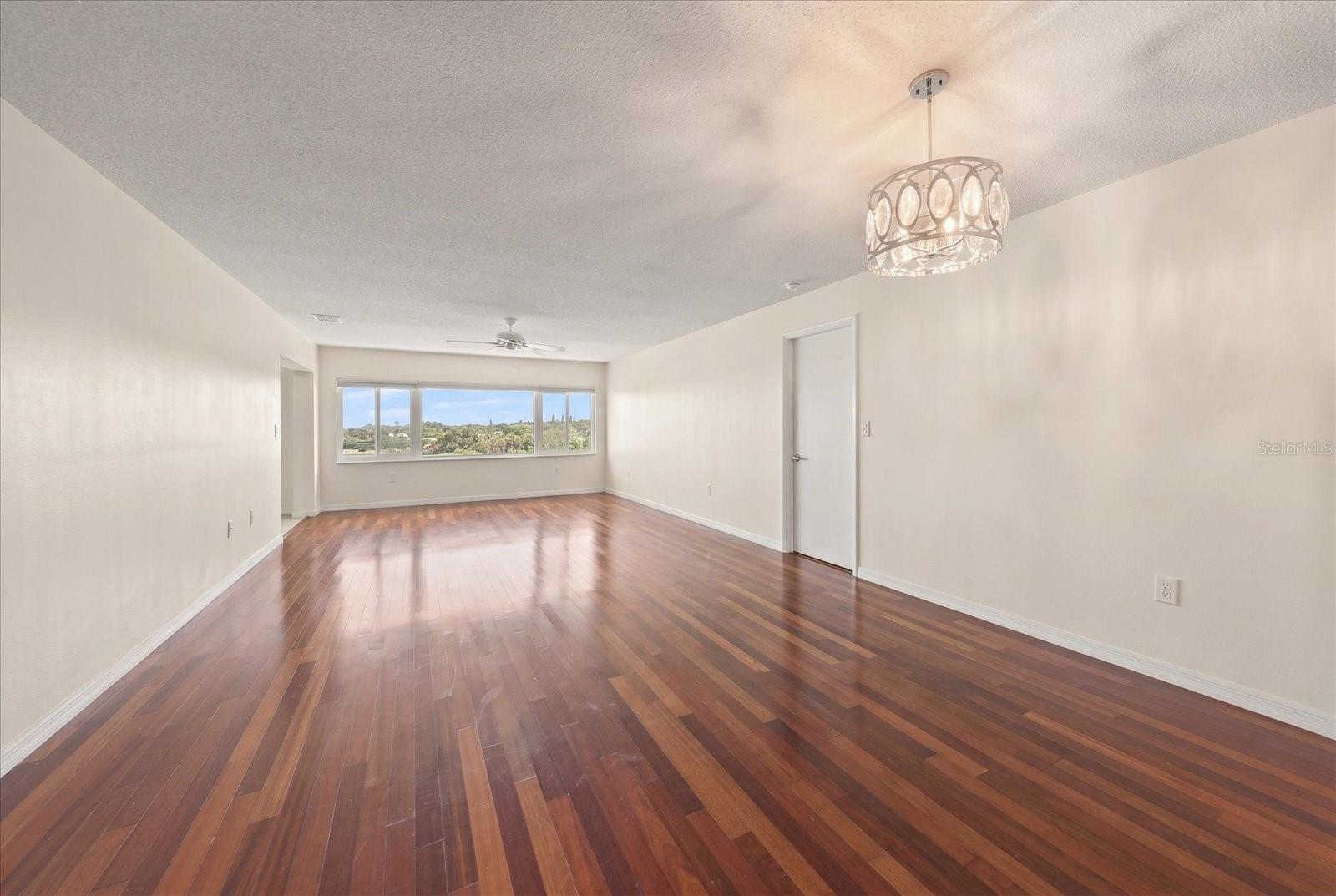 HARBOUR CLUB CONDO 3 - Residential
