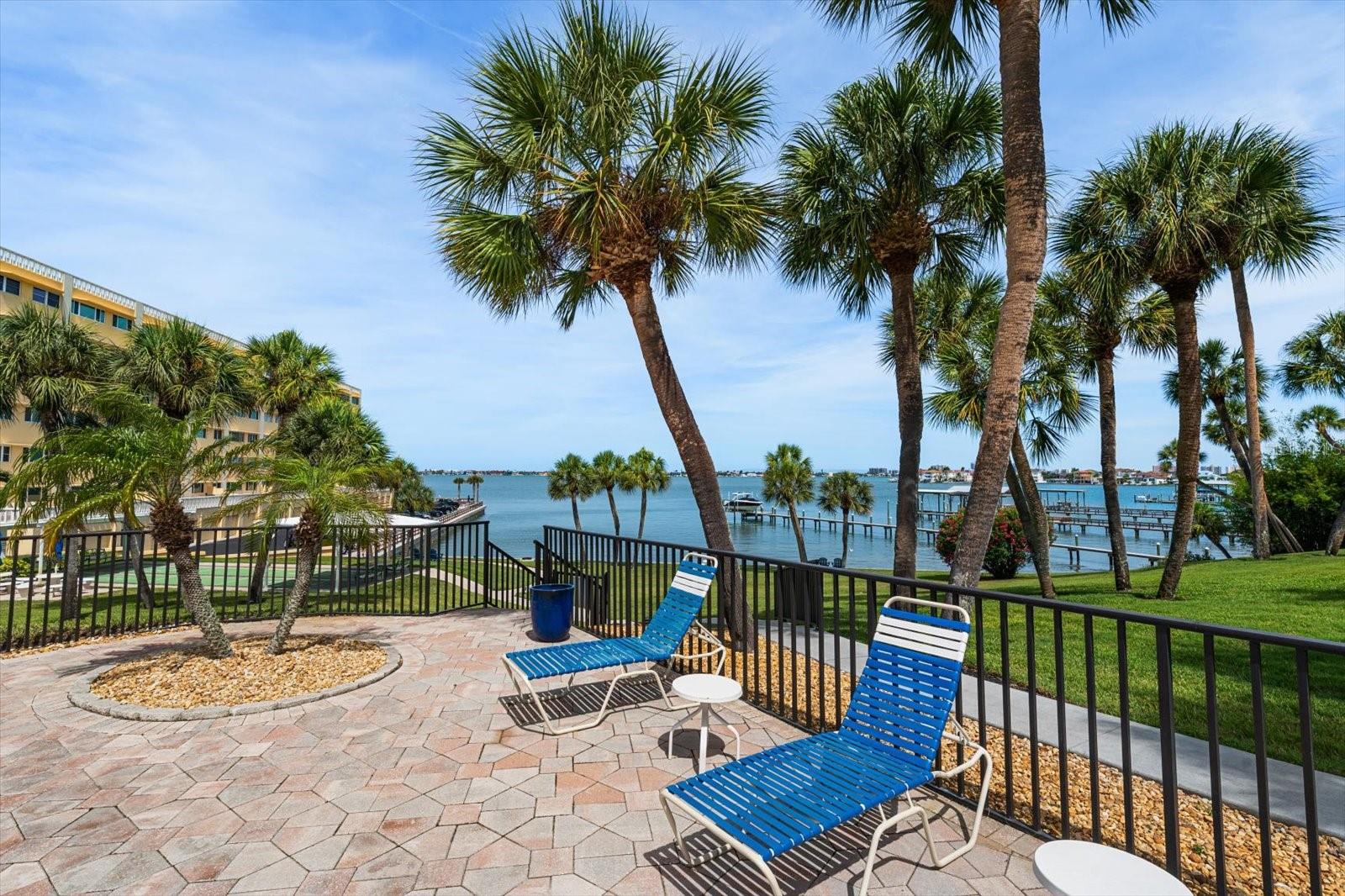 HARBOUR CLUB CONDO 3 - Residential