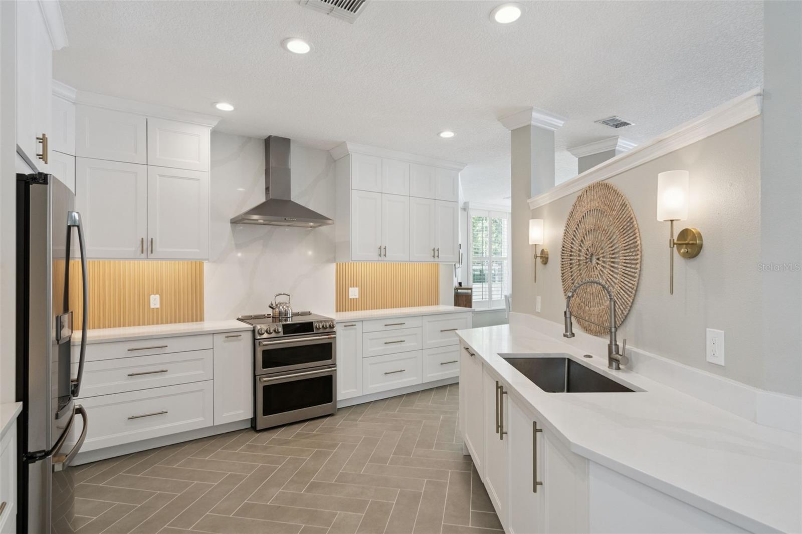 CELEBRATION LAKE EVALYN - Residential