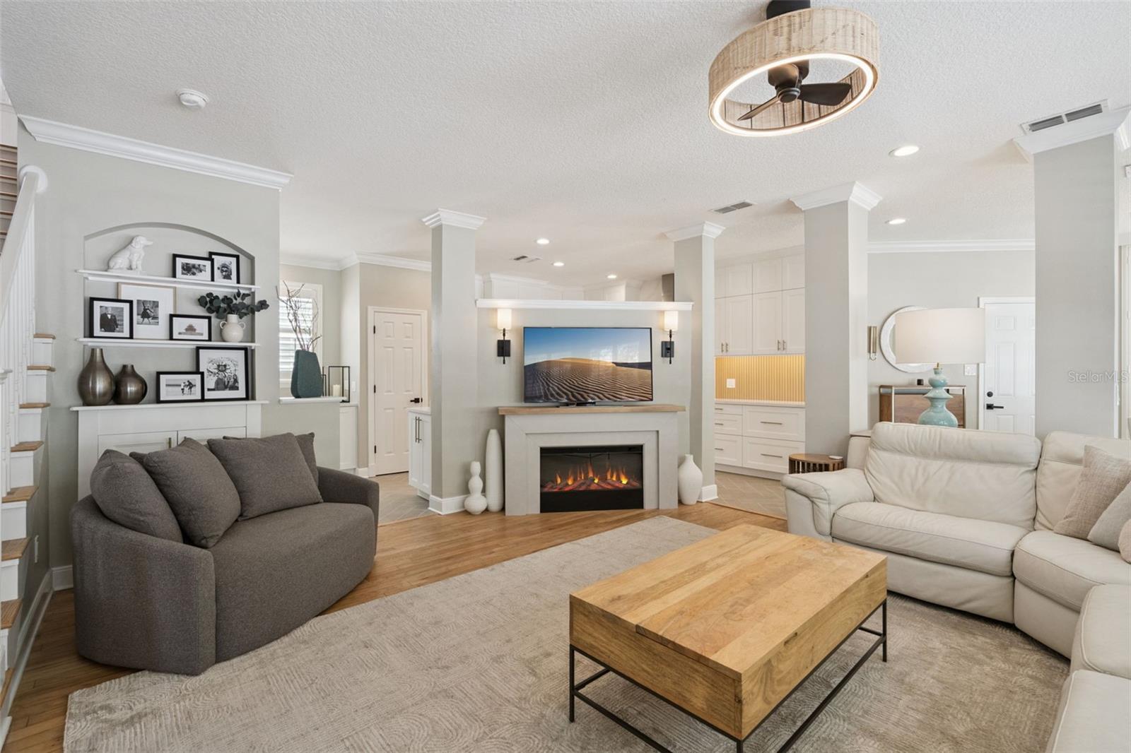 CELEBRATION LAKE EVALYN - Residential