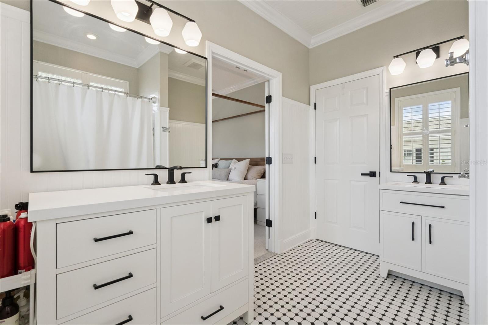 CELEBRATION LAKE EVALYN - Residential