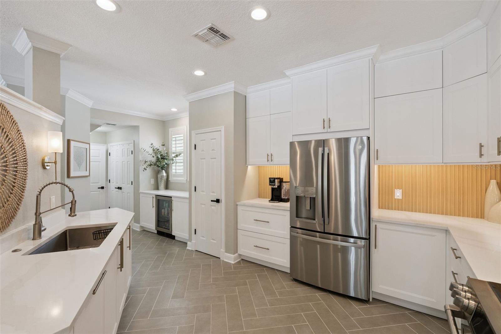 CELEBRATION LAKE EVALYN - Residential