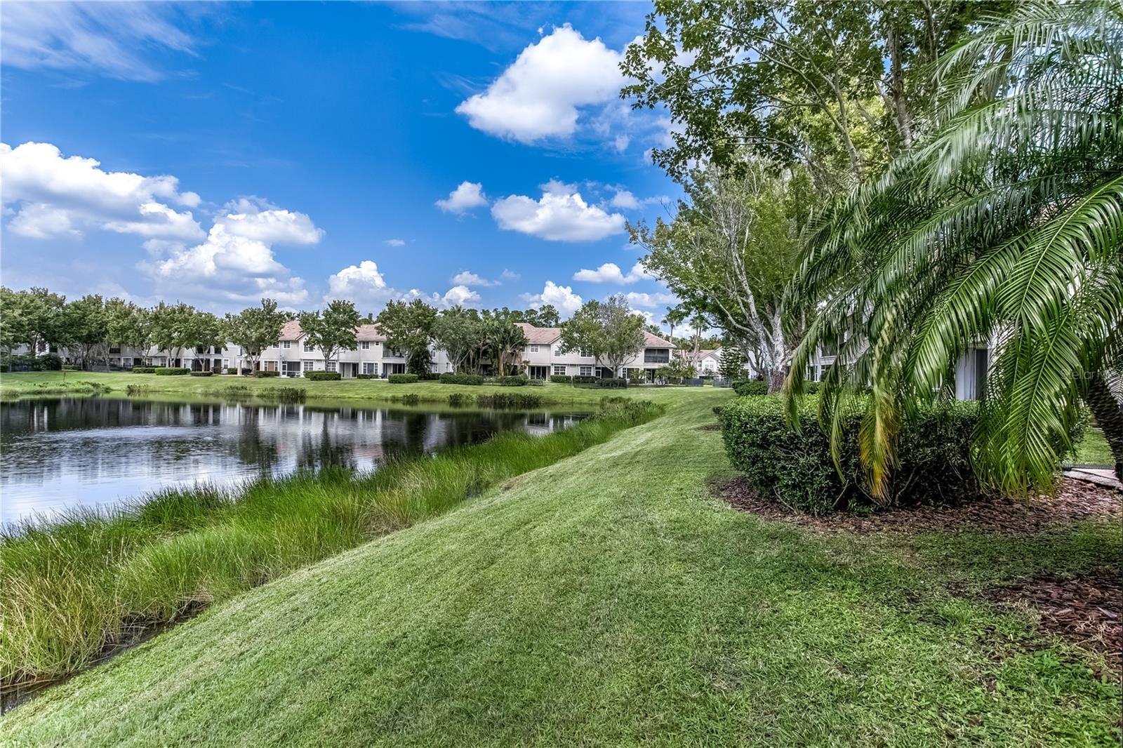 PROVENCE TWNHMS AT WATERCH - Residential