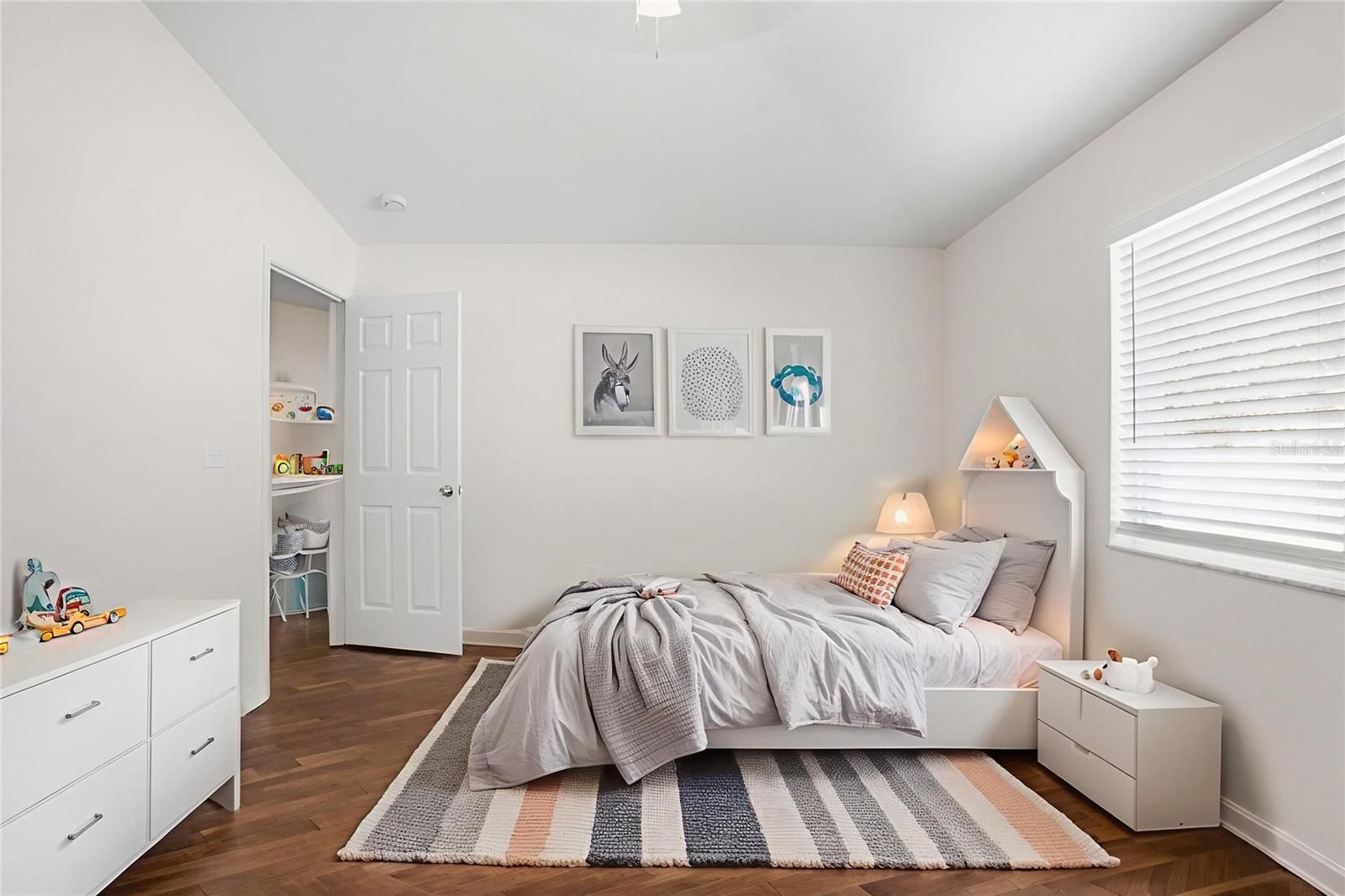 COUNTRY HILLS EAST UNIT NINE - Residential