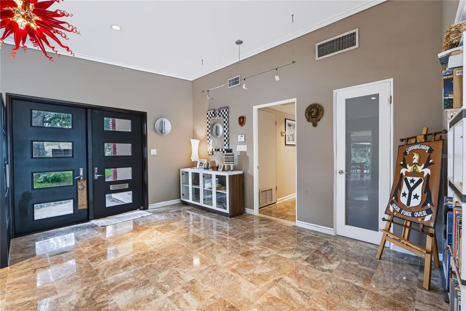 600 MAYFAIR CIRCLE