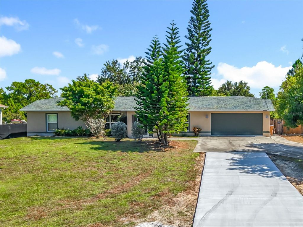 Photo of 814 Lincoln Avenue, Lehigh Acres, FL 33972 (MLS # TB8439232)