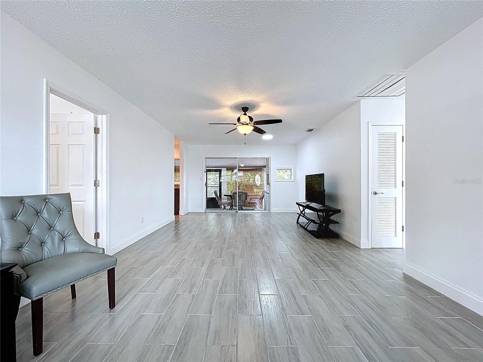 5806 LIVERPOOL DRIVE