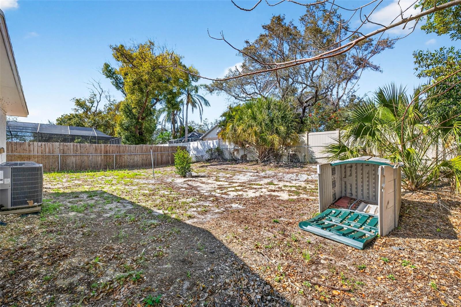 TRENTWOOD MANOR - Residential