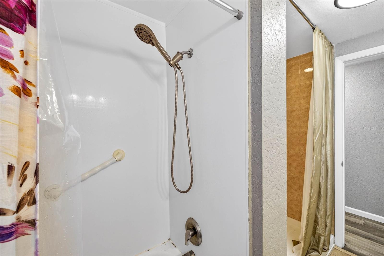 TRENTWOOD MANOR - Residential