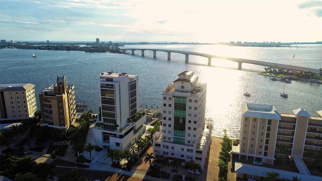 MAJESTIC BAY - Residential