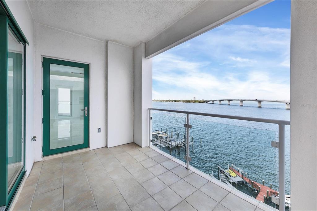 MAJESTIC BAY - Residential