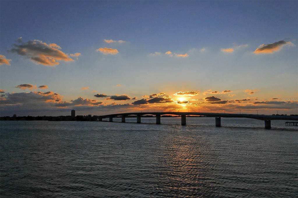 MAJESTIC BAY - Residential