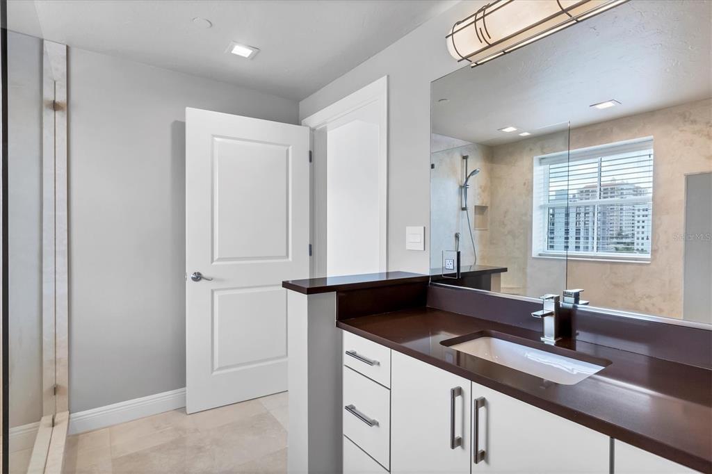 MAJESTIC BAY - Residential